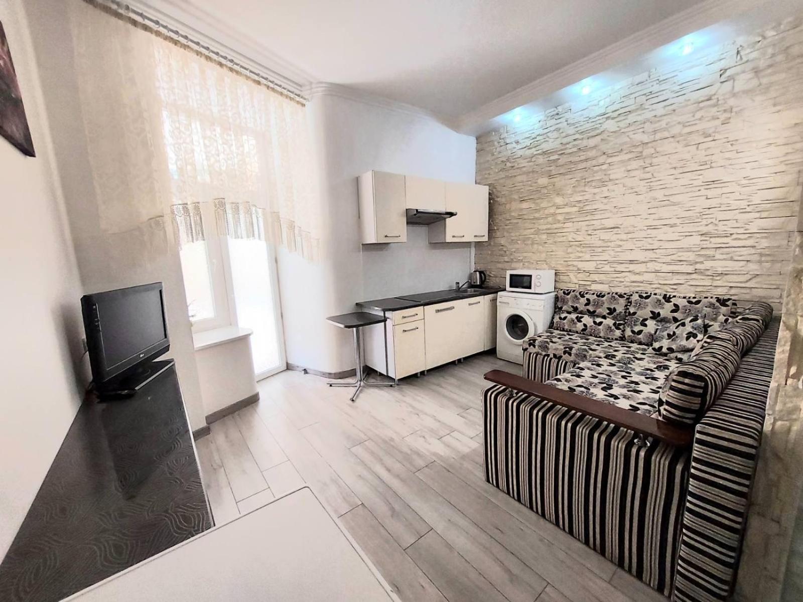 2 Rooms Central Anna Apartment Lviv Exterior photo