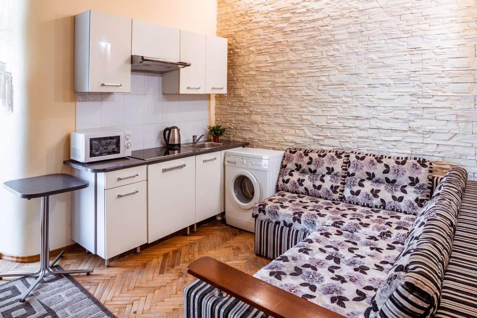 2 Rooms Central Anna Apartment Lviv Exterior photo